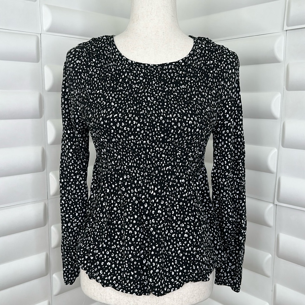 Urban Romantics Black & White Long Sleeve Elastic Smocked Blouse